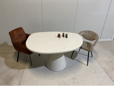 Betonlooktafel Peble Conus RK
